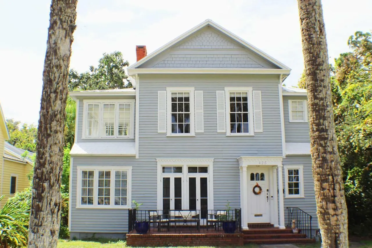 The Foxtail Estate Bed & Breakfast Daytona Beach