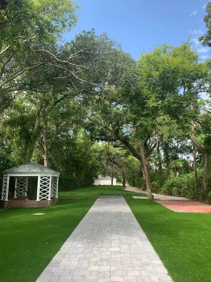 The Foxtail Estate Bed & Breakfast Daytona Beach
