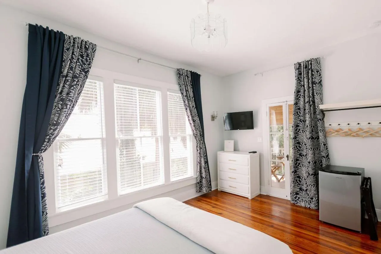 The Foxtail Estate Bed & Breakfast Daytona Beach